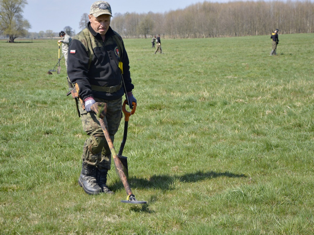 Szukają skarbów na przemkowskich bagnach [FOTO]