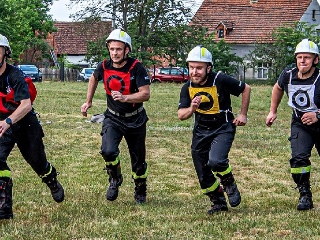 Zawody pożarnicze w Piotrowicach [FOTO]