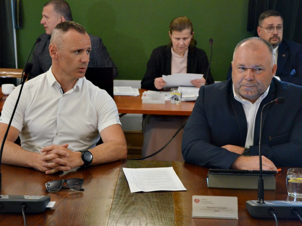 Z absolutorium, ale bez wotum zaufania. Zobacz, jak głosowali radni!