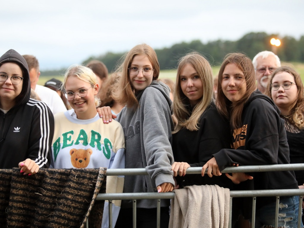 Tłumy pod sceną! Kwiatkowski do fanów: Dziękuję za poświęcenie, doceniam to! [ZDJĘCIA]