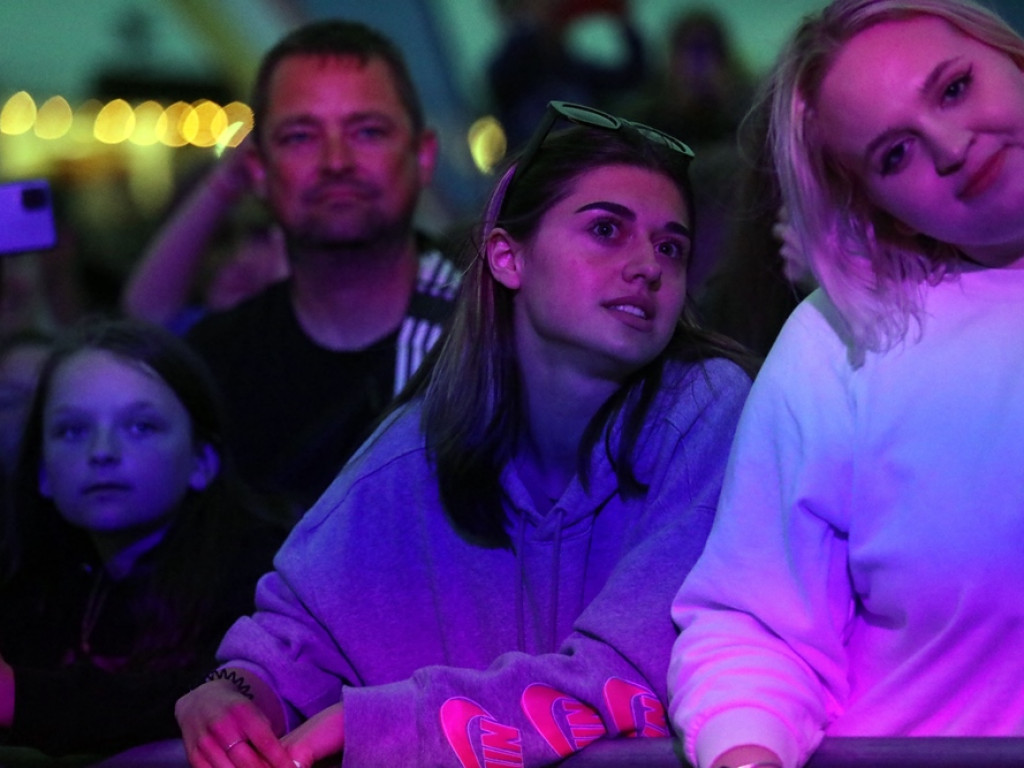 Tłumy pod sceną! Kwiatkowski do fanów: Dziękuję za poświęcenie, doceniam to! [ZDJĘCIA]