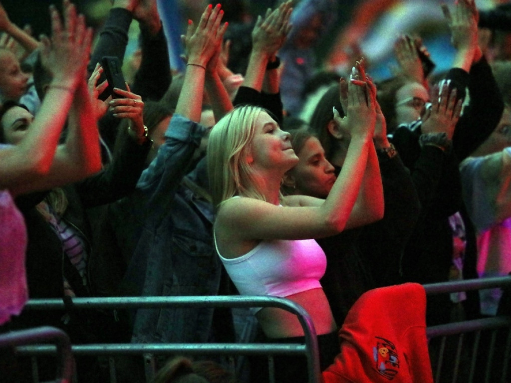 Tłumy pod sceną! Kwiatkowski do fanów: Dziękuję za poświęcenie, doceniam to! [ZDJĘCIA]