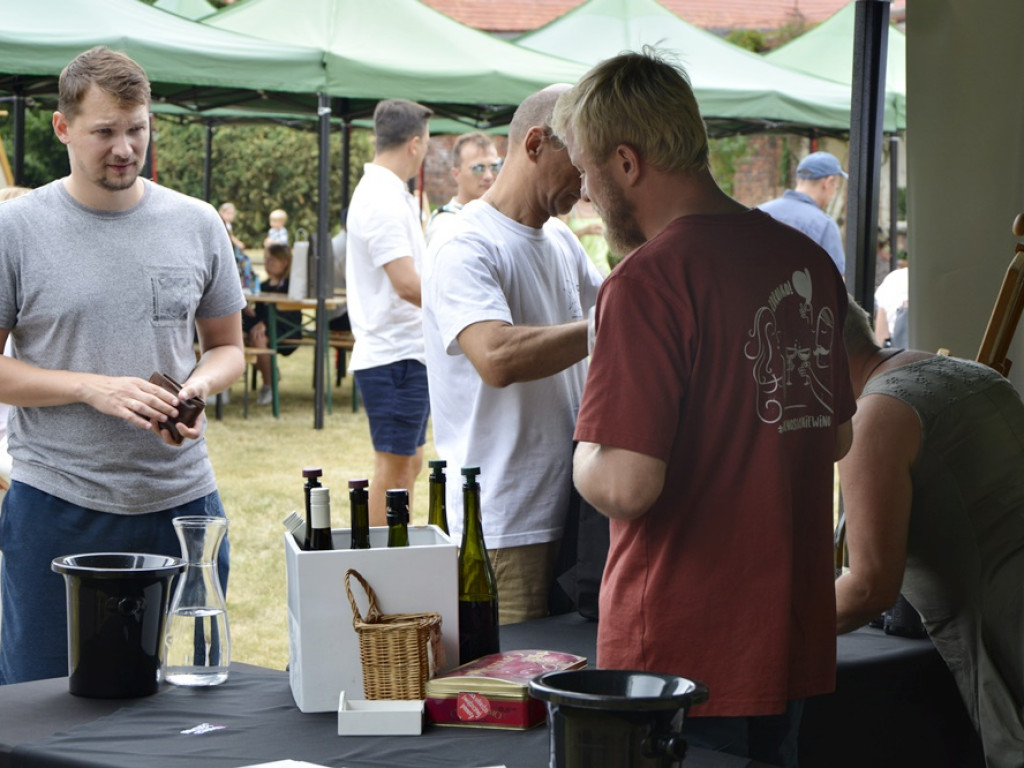 Winiarze z regionu chcą zmienić kulturę picia alkoholu [FOTO]