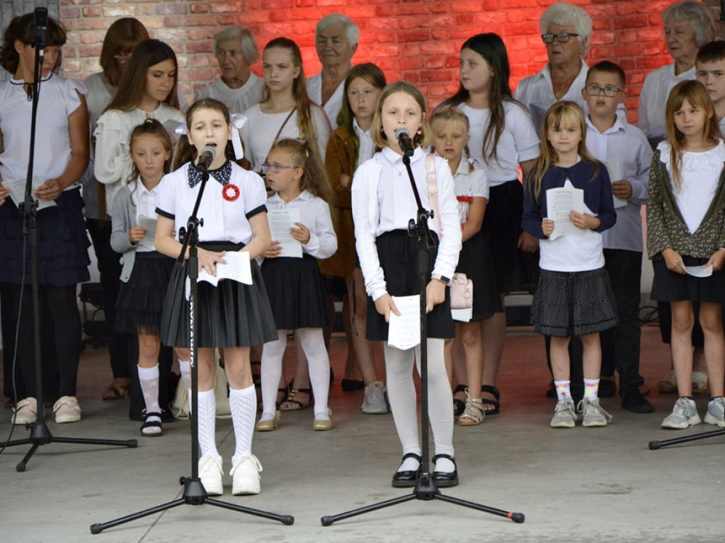 Pamiętamy, więc śpiewamy. Koncert w amfiteatrze [Zdjęcia]