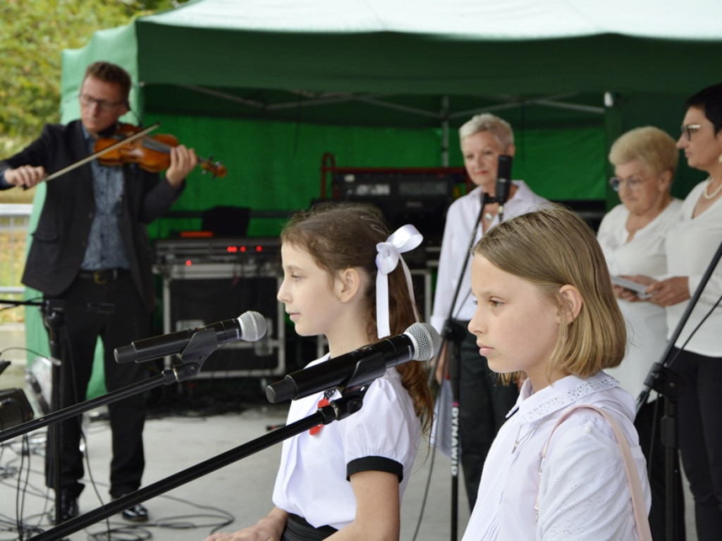 Pamiętamy, więc śpiewamy. Koncert w amfiteatrze [Zdjęcia]