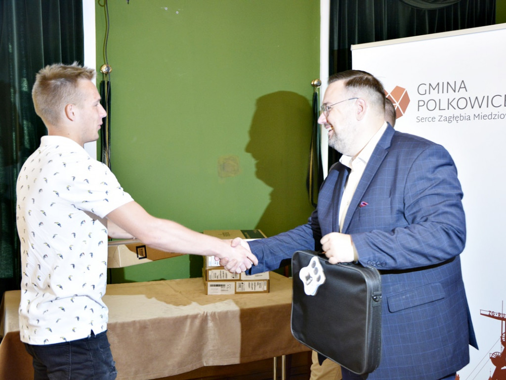 Pierwsze komputery już rozdane. Granty PPGR [Zdjęcia]