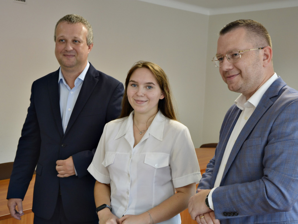 Młodzież z Przemkowa z nowymi komputerami [Zdjęcia]