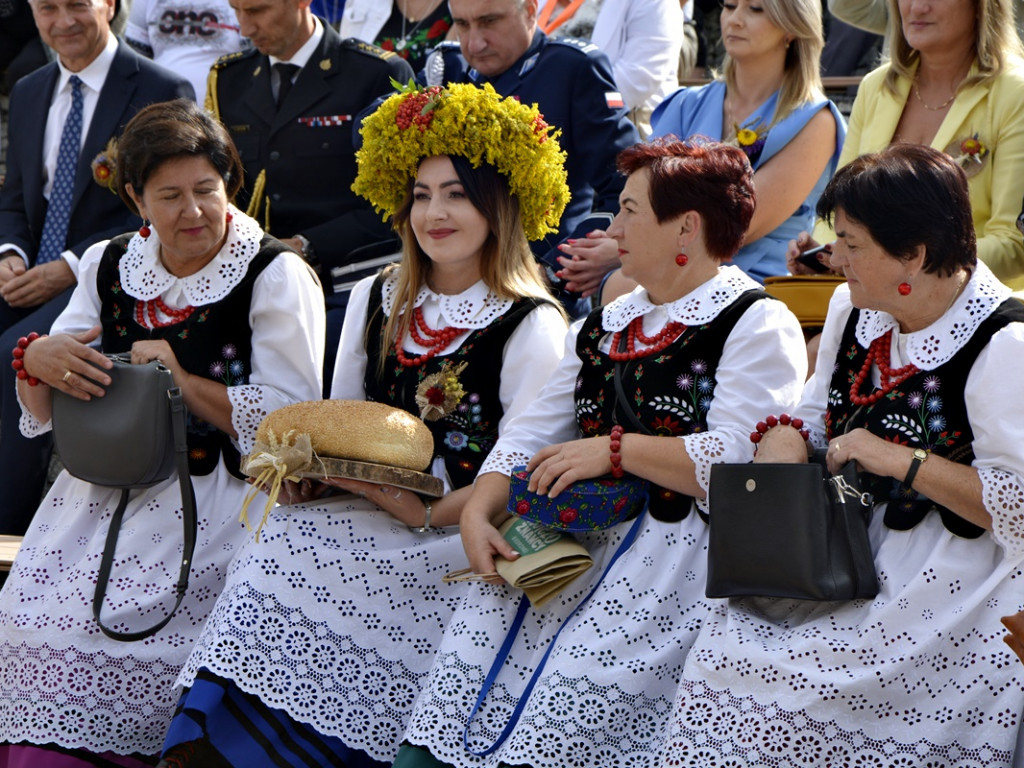 Dożynki powiatowe w Grodowcu [Zdjęcia]