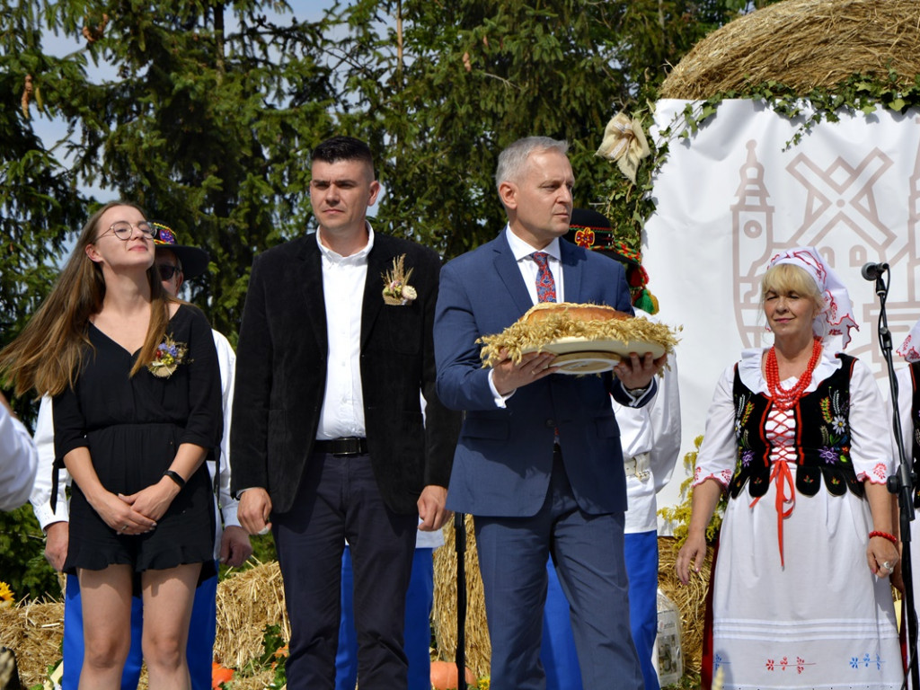 Dożynki powiatowe w Grodowcu [Zdjęcia]