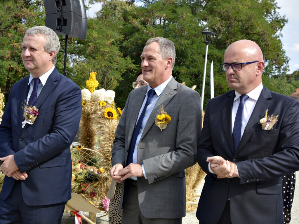 Dożynki powiatowe w Grodowcu [Zdjęcia]