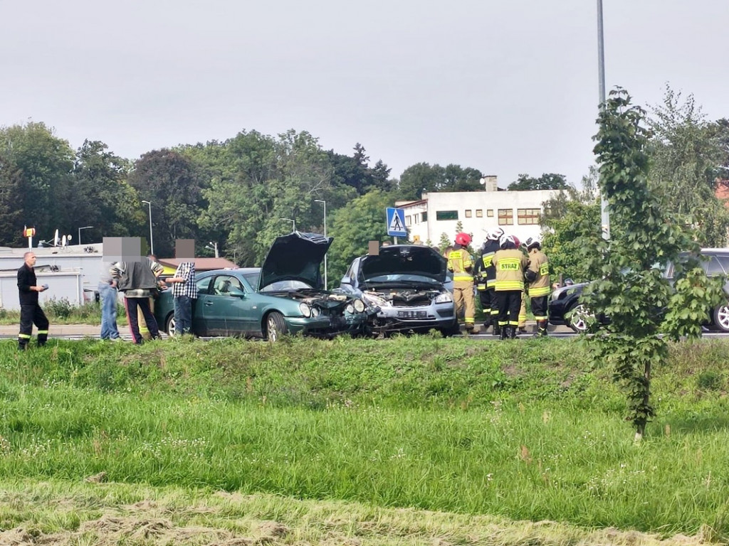 Korek na święcie. Kolizja na DK 12