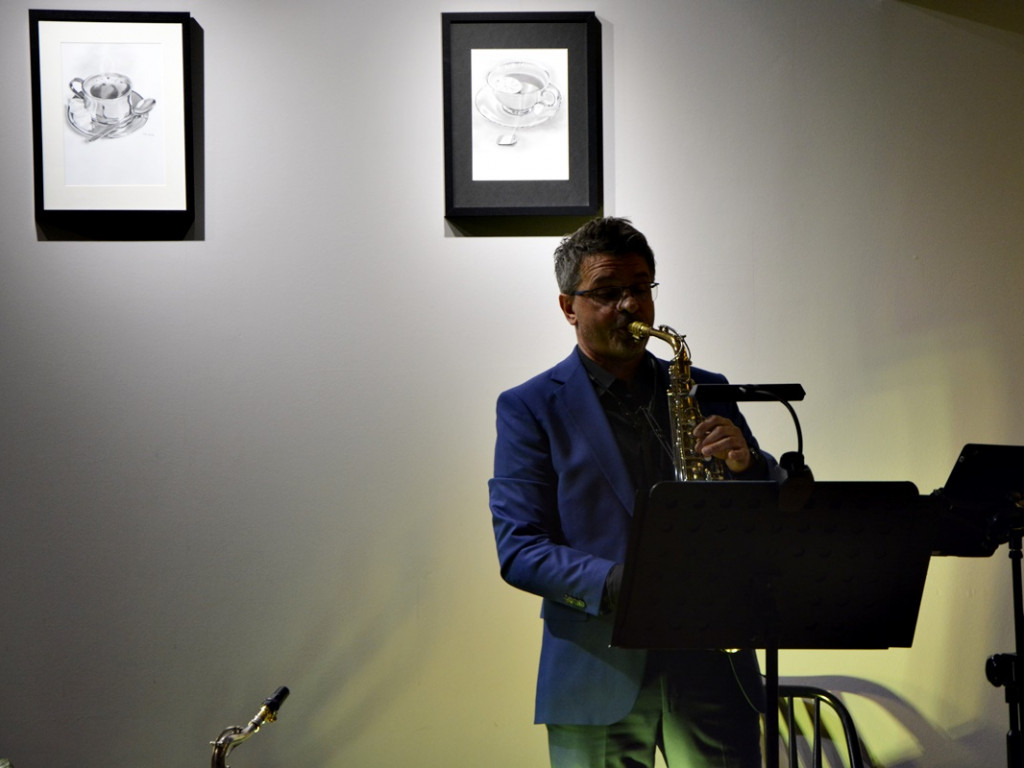 Muzyka przy kawie. Koncert w Salonie [Zdjęcia]
