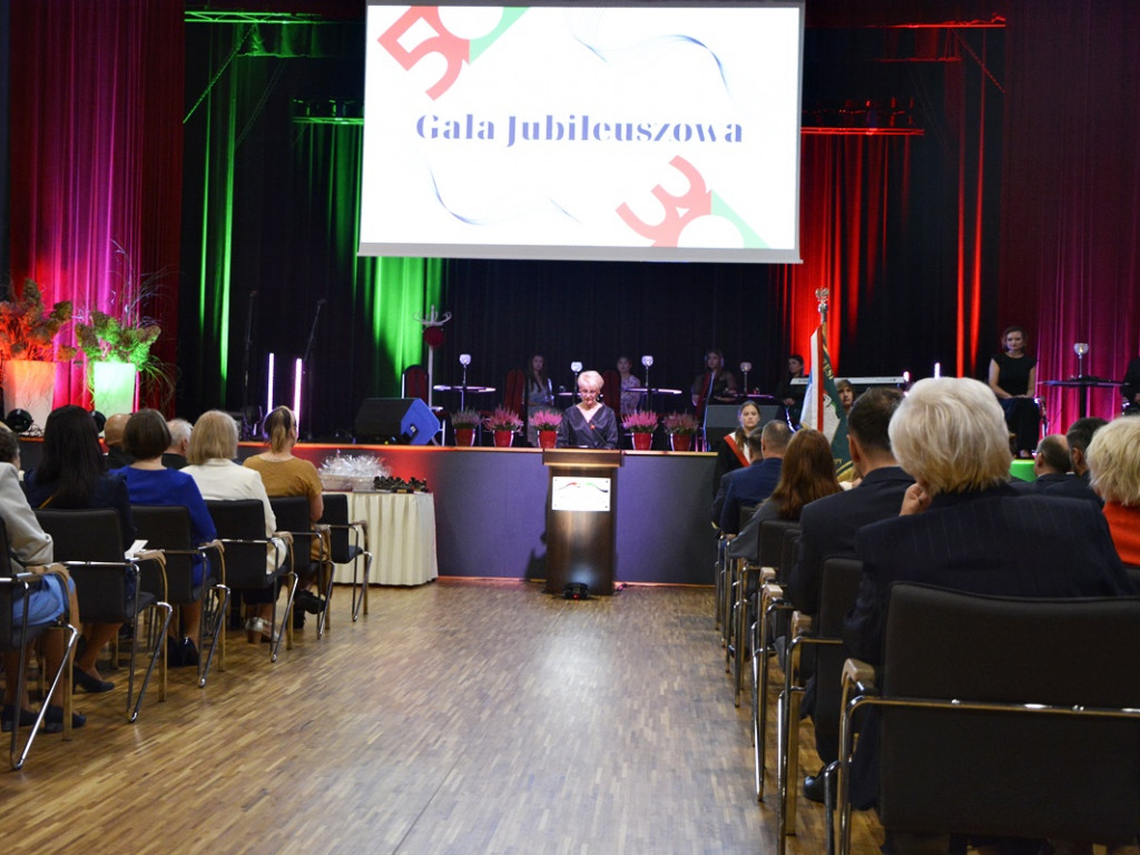 Były wagary i próby muzyczne o 5 rano... Jubileusz szkoły [Zdjęcia]