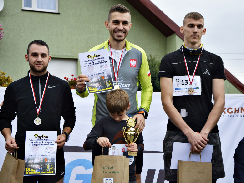 XIII Bieg Papieski w Radwanicach. Wystartowali dla Krzysztofa [Zdjęcia]