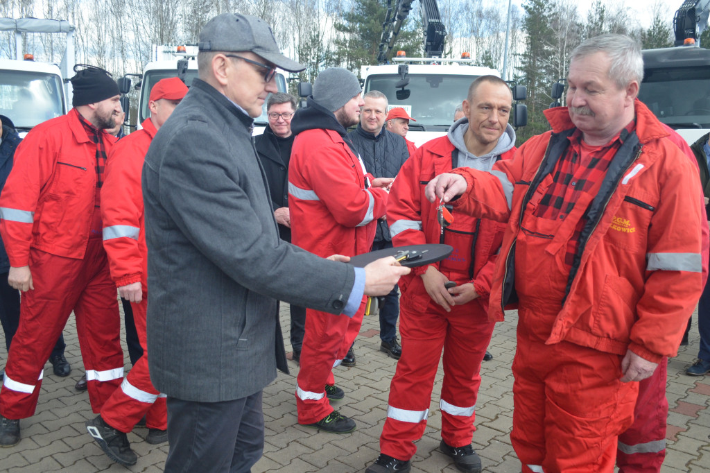 Nowe śmieciarki dla Gaworzyc