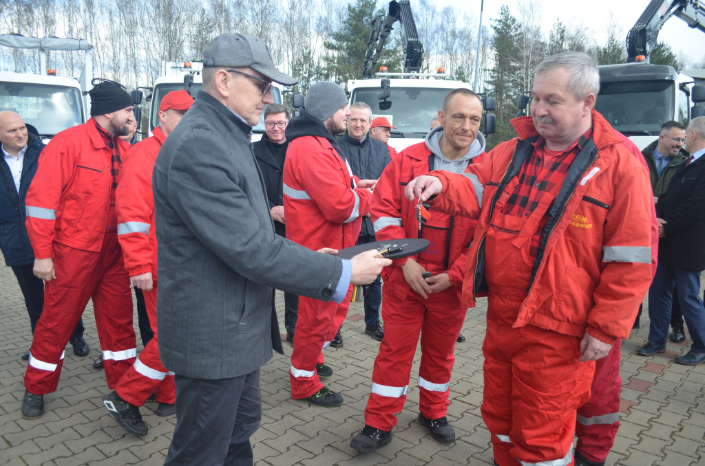 Nowe śmieciarki dla Gaworzyc