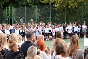 Nowy rok szkolny wystartował. Co się zmienia od 1 września?-34416