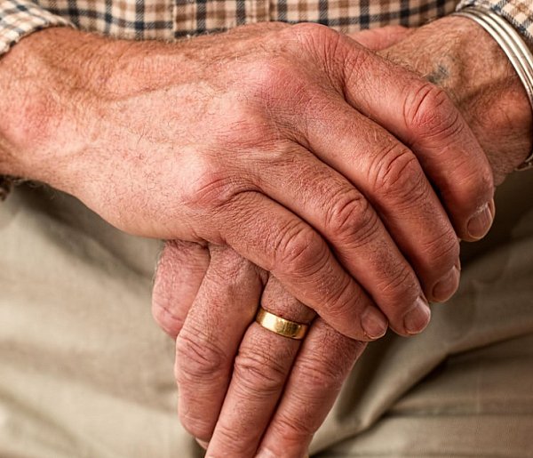 Fala odwołań do sądów. Seniorzy walczą o swoje pieniądze z ZUS-34436